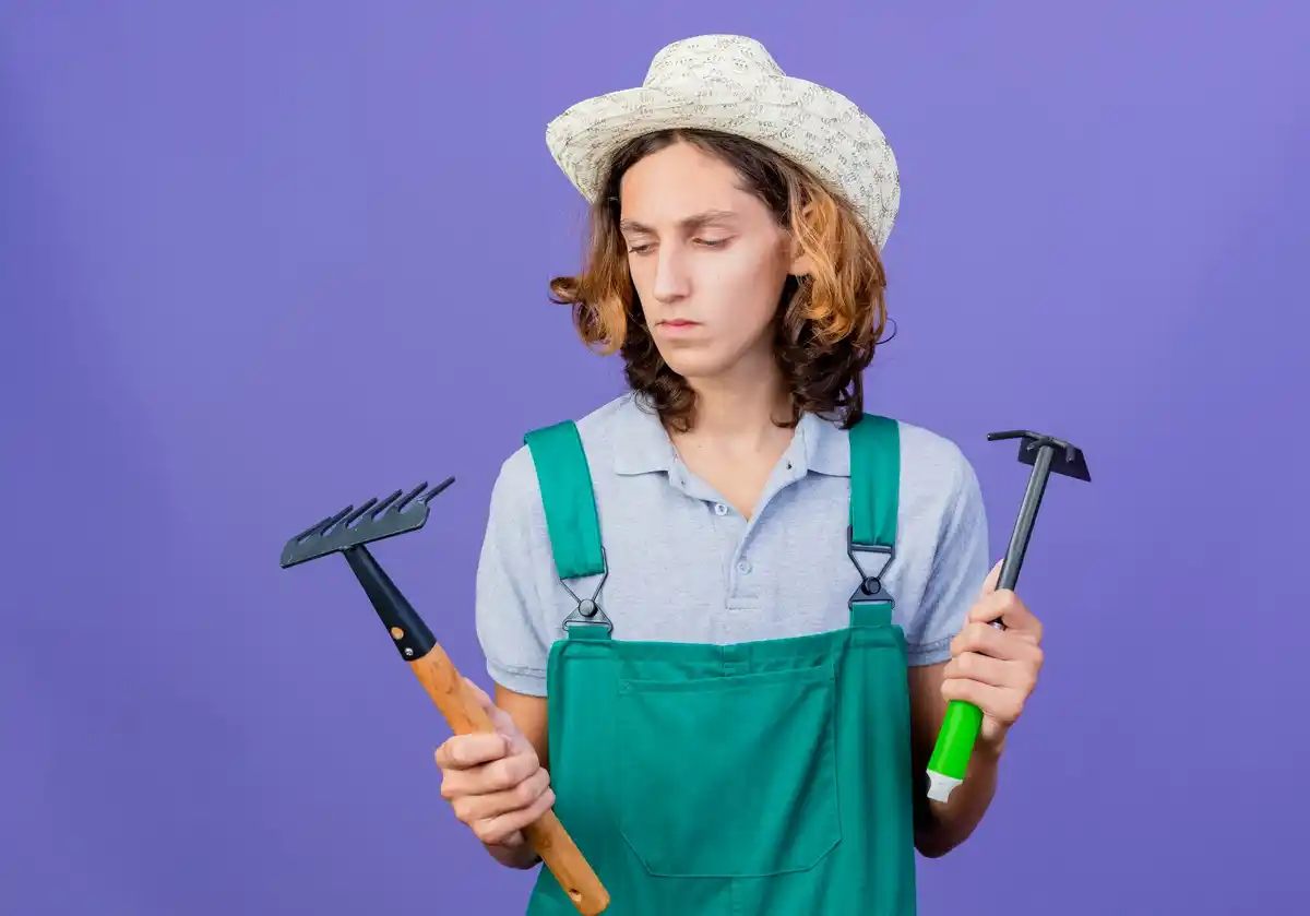 garden equipment maintenance mistakes