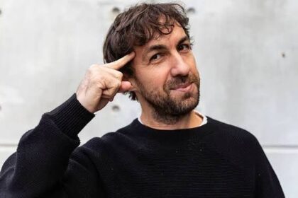 Alan Daitch: "Lidé zapomínají, že s umělou inteligencí v podstatě mluví s automatem na doplňování"