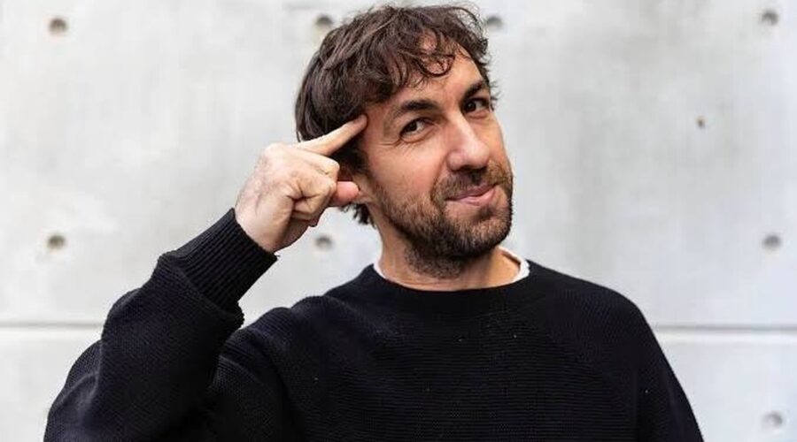 Alan Daitch: "Lidé zapomínají, že s umělou inteligencí v podstatě mluví s automatem na doplňování"