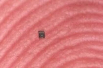 Nejmenší autonomní robot na světě: Revoluce v mikrorobotice