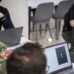 Nová zpráva Work AI Institute: AI ohrožuje základní dovednosti pracovníků