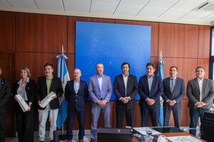 Nový projekt HERON: Revoluce v astronomii s vícenásobnými posly z vesmíru