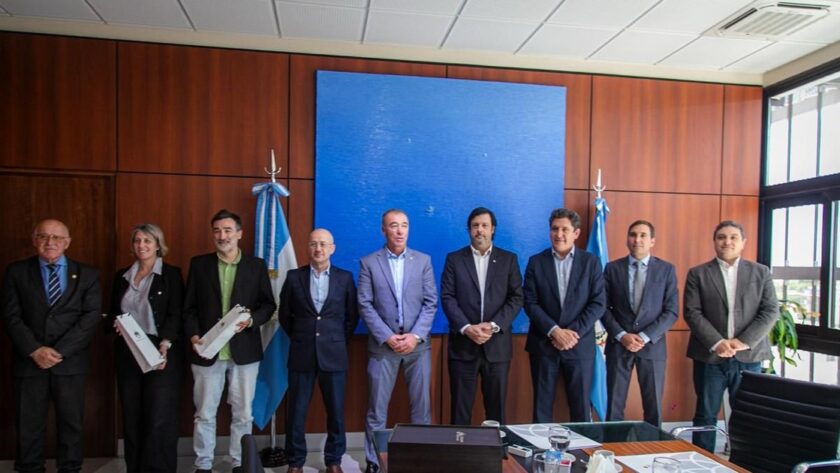 Nový projekt HERON: Revoluce v astronomii s vícenásobnými posly z vesmíru