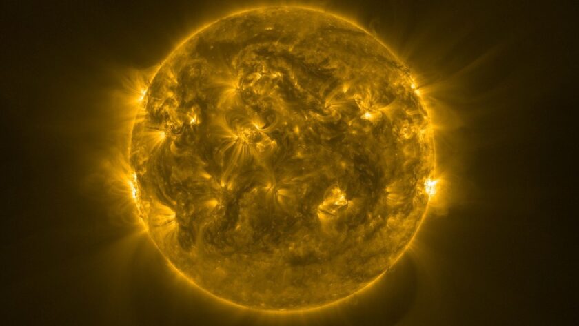 Obrovská skupina slunečních skvrn na Slunci: Hrozba pro naše elektrické sítě