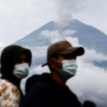 Pozor na erupce! Tři sopky v Indonésii jsou stále aktivní a vyhlášena pohotovost