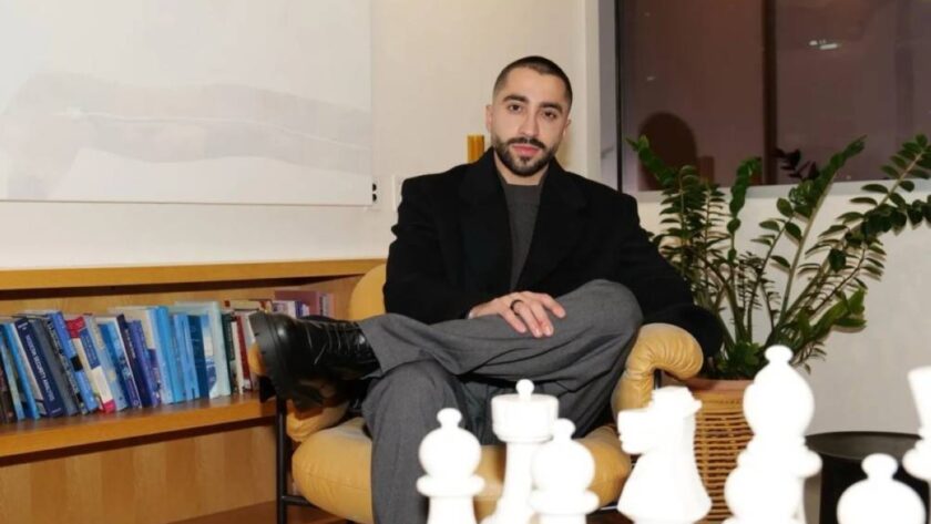 Rychlý vzestup trhu s umělou inteligencí: Příběh Aliho Ansariho a společnosti micro1