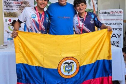 Úspěch studentů z Bucaramanga v mezinárodní soutěži robotiky v Mexiku