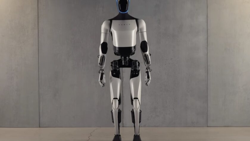 Význam zlepšení výkonu baterií a senzorových komponent pro humanoidní roboty