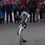 Humanoidní robot s umělou inteligencí překvapil v Concepción