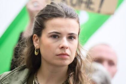 Luisa Neubauer učí živě z Antarktidy – více než 1000 školních tříd se přihlásilo