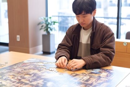 Problém pohyblivého gauče: Nové hranice v matematice