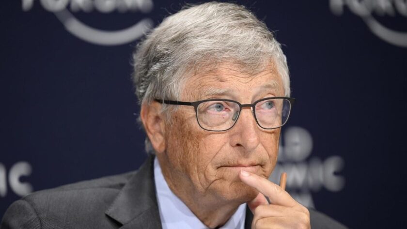 Reflexe Billa Gatese na Nový Rok: Výzvy Vzestupu Umělé Inteligence a Nerovnosti