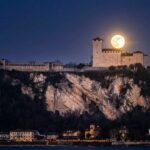 Super Luna Vlka: Magické Momentky z Lago Maggiore