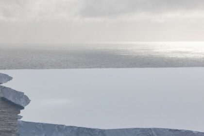 Vznikl bazén větší než Varšava. Konec rekordní ledovcové hory